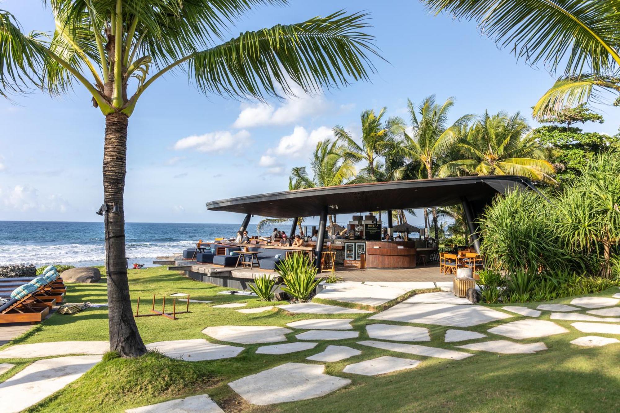 Hotel Komune And Beach Club Bali Керамас Экстерьер фото